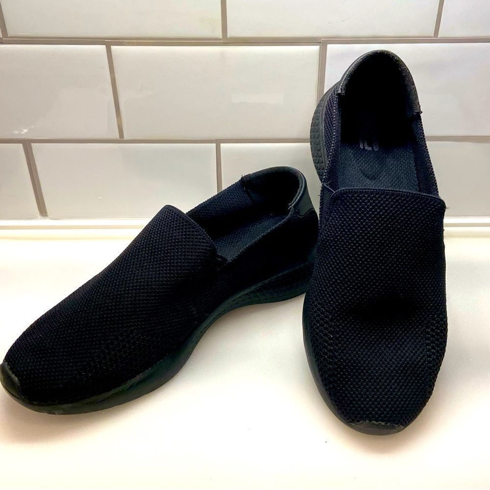 ⭐️FILA Woman’s Mallorca Black Slip On Sneakers 👟 9.5👟